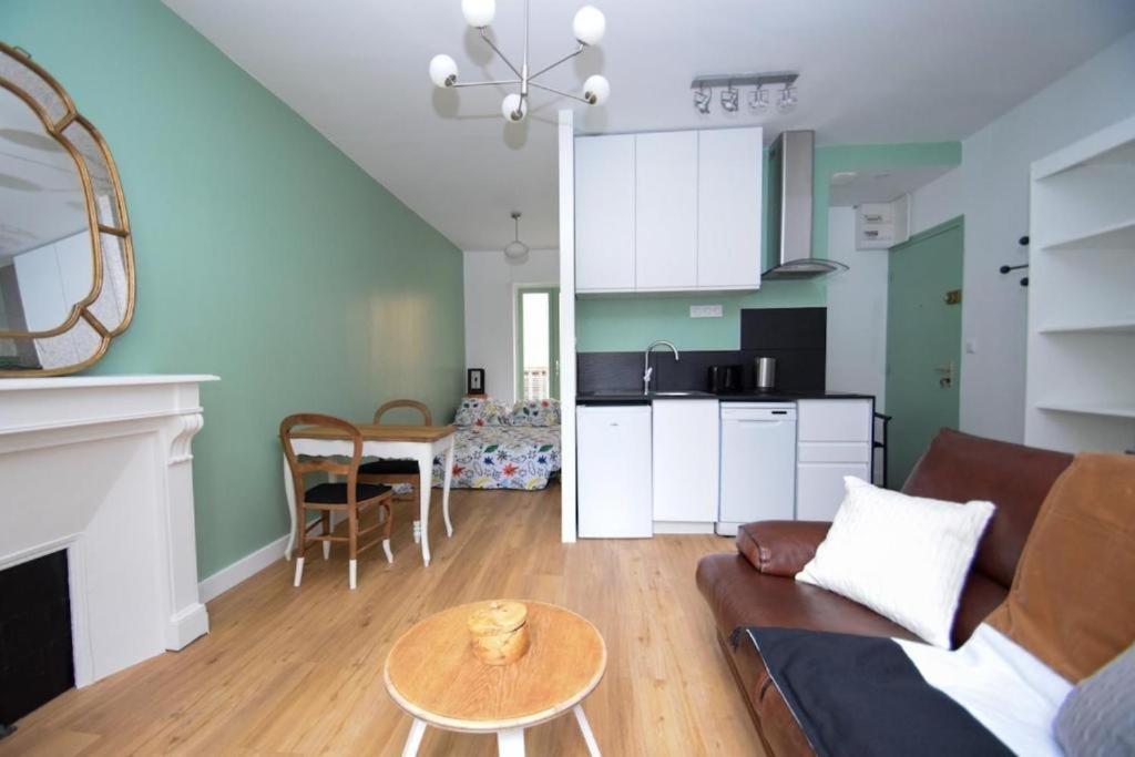 Appartement Entre Plage De L'Ecluse Et Place Du Marche Dinard Dış mekan fotoğraf